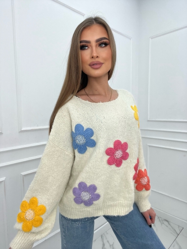 Sweter z kwiatuszkami beżowy Katris