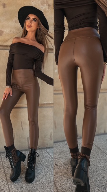 Legginsy z imitacji skóry push up brązowe Casse