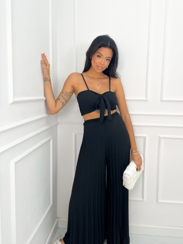 Komplet top i spodnie plisowane wide leg czarny Cassandra