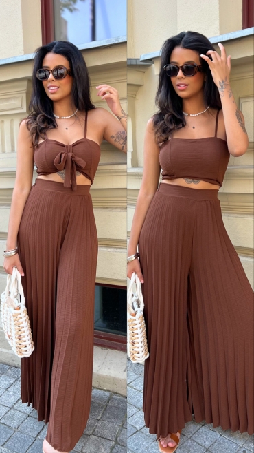 Komplet top i spodnie plisowane wide leg czekolada Cassandra