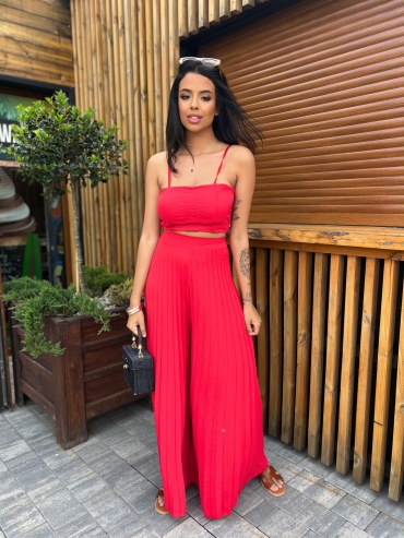 Komplet top i spodnie plisowane wide leg czerwony Cassandra