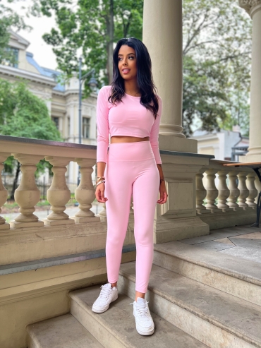 Komplet sportowy legginsy z top odkryte plecy cukierkowy róż