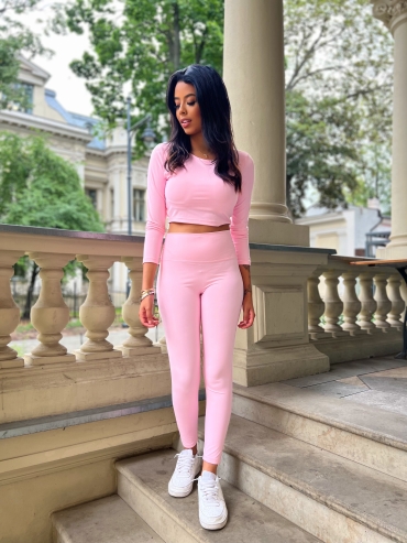 Komplet sportowy legginsy z top odkryte plecy cukierkowy róż