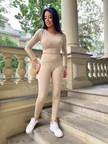 Komplet sportowy legginsy z top odkryte plecy mokka
