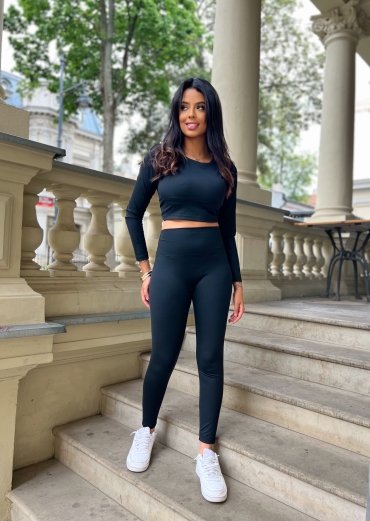 Komplet sportowy legginsy z top odkryte plecy czarny