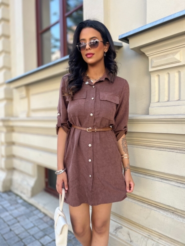 Sukienka mini koszulowa z paskiem camel Emine