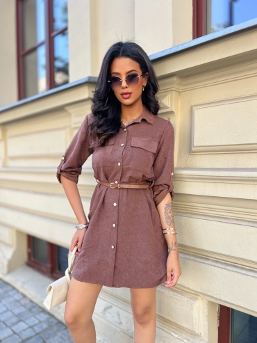 Sukienka mini koszulowa z paskiem camel Emine