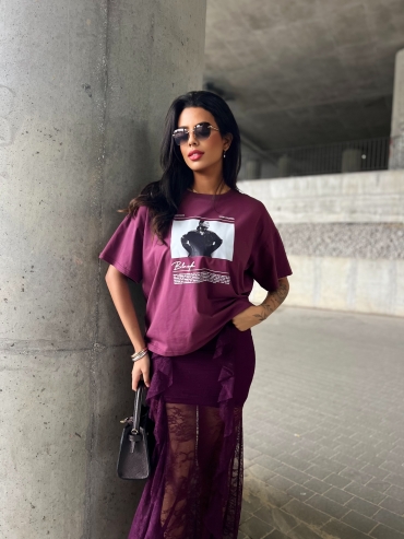 Bawełniany T-shirt oversize z nadrukiem śliwka True Stories