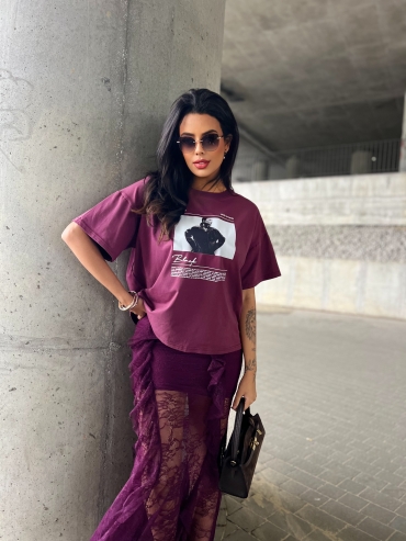 Bawełniany T-shirt oversize z nadrukiem śliwka True Stories