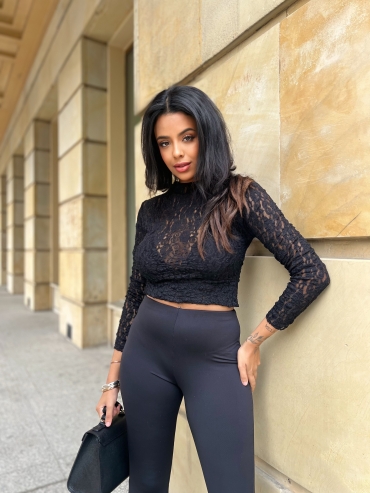 Bluzka koronkowa czarna Symone
