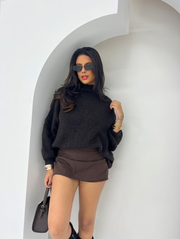 Sweterek oversize ze stójką ciemna czekolada