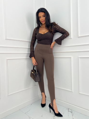 Legginsy z zapiętką i przeszyciami czekolada Amy