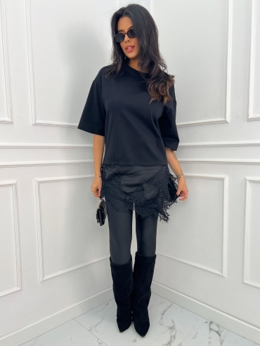 T-shirt oversize z satyną i koronką czarny