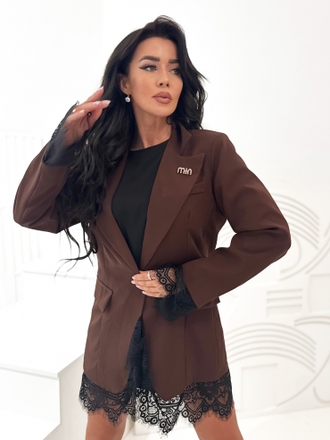 Marynarka z koronką i broszką czekolada Valencia