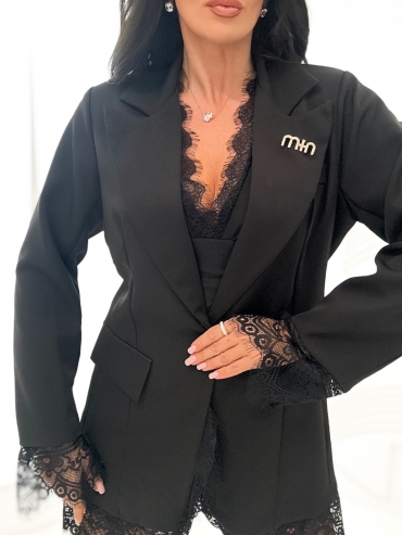 Marynarka z koronką i broszką czarna Valencia