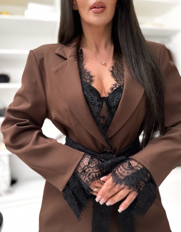 Marynarka z koronką i paskiem czekolada Hove