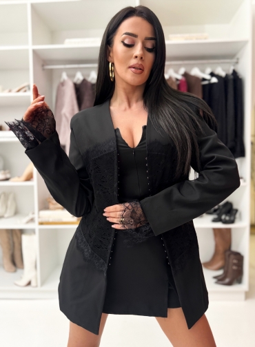 Marynarka z koronką zapinana na napy czarna