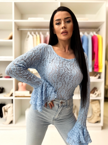 Bluzka koronkowa z rozkloszowanym rękawem róża na nadgarstku błękit